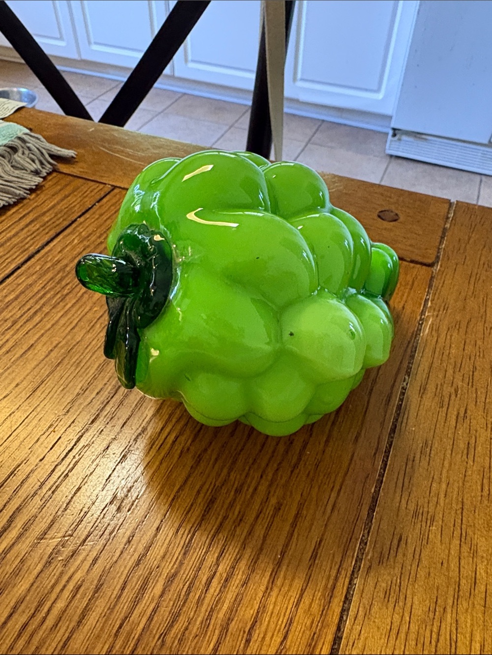 Green Glass Grape Cluster Figurine - Picture 2 of 2